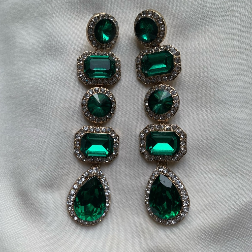 Emerald and gold chandelier earrings